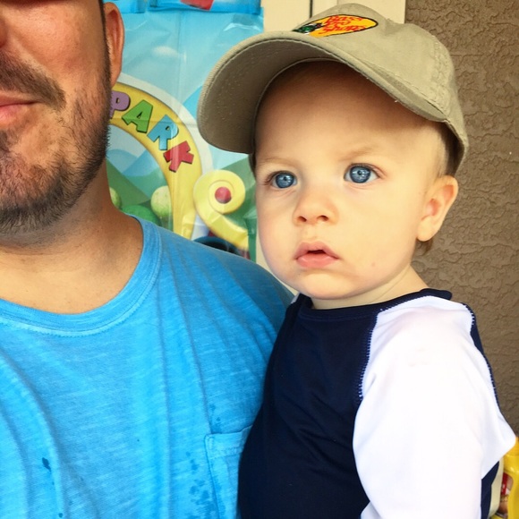 Meet your Posher, Ariel - Picture 2 of 4